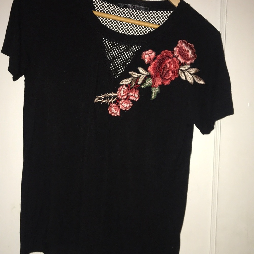 Flower patch black tee